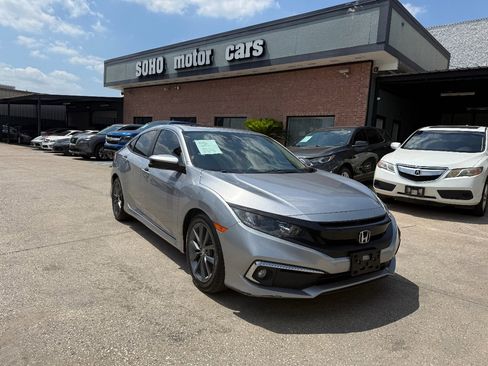 Used 2019 Honda Civic EX image 2