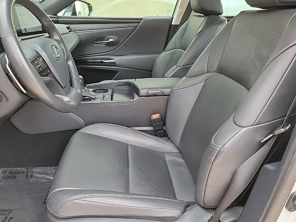 Used 2024 Lexus ES 350 w/ Premium Package FWD image 11