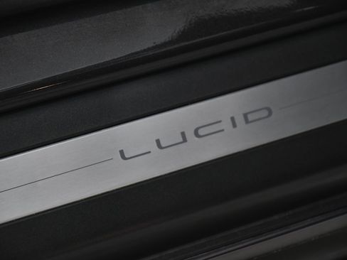 Used 2024 Lucid Air Grand Touring image 19