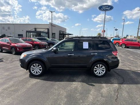 Used 2013 Subaru Forester 2.5X Limited AWD/4WD image 2