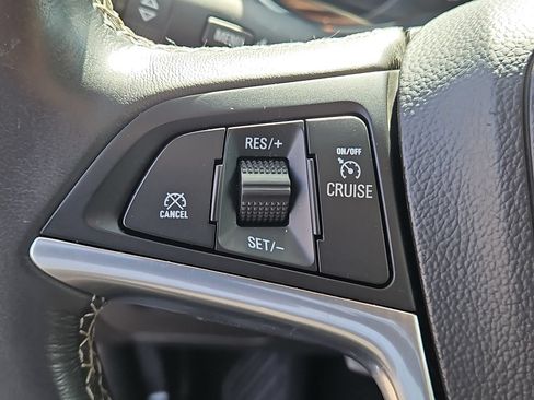 Used 2021 Buick Encore Preferred FWD image 23
