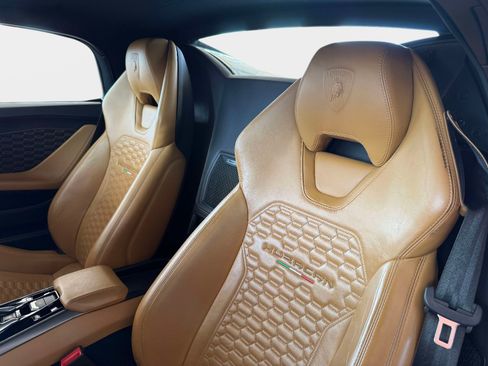 Used 2018 Lamborghini Huracan LP 580-2 image 36