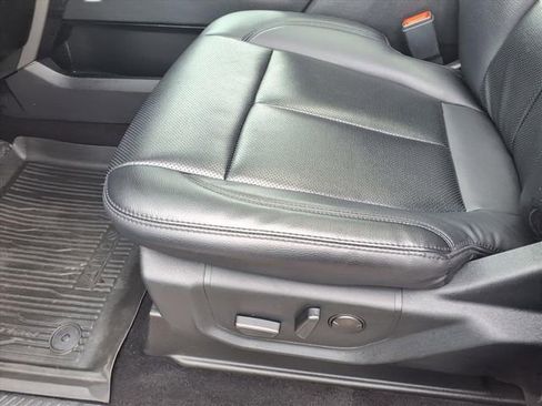 Used 2021 Ford Expedition XLT image 17