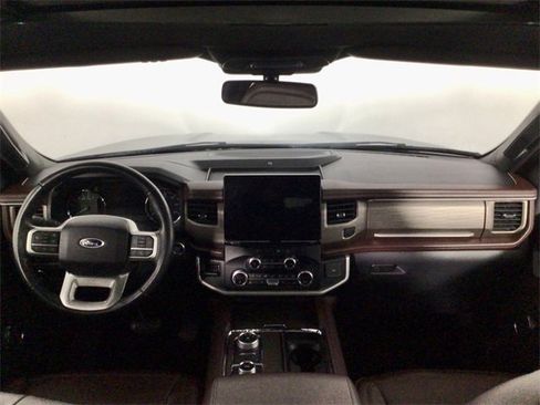 Used 2024 Ford Expedition Max Limited image 30