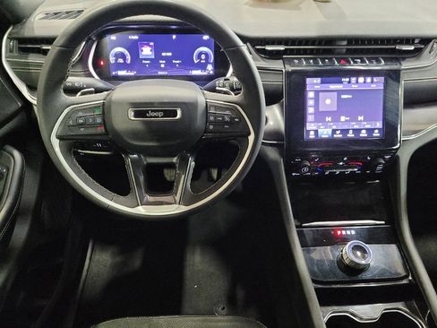 Used 2023 Jeep Grand Cherokee L Laredo AWD/4WD image 22