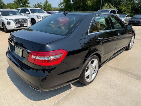 Used 2011 Mercedes-Benz E 350 Sedan image 5