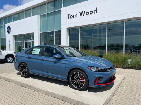 Used 2026 Volkswagen Jetta GLI Autobahn FWD image 13