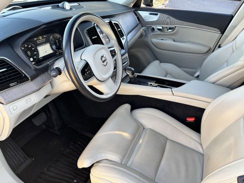 Used 2022 Volvo XC90 T6 Inscription image 18