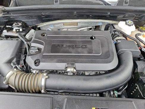Used 2023 Buick Envision Essence w/ Sport Touring Package AWD/4WD image 28