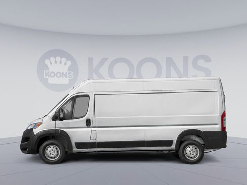 Used 2025 RAM ProMaster 2500 w/ U-Haul Equipment Group FWD image 4