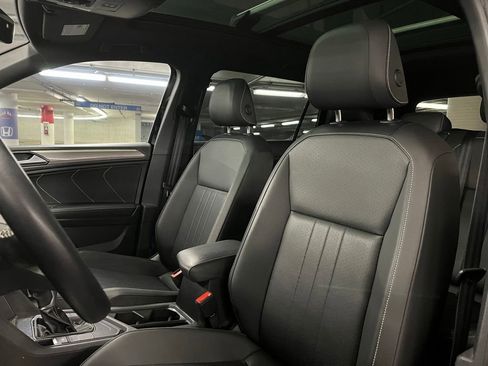 Certified 2023 Volkswagen Tiguan SE R-Line FWD image 18