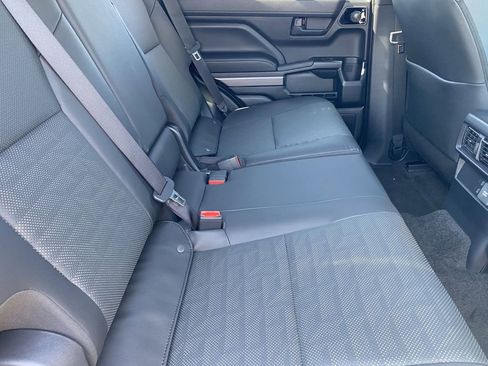 Certified 2025 Toyota 4Runner TRD Off-Road Premium AWD/4WD image 15