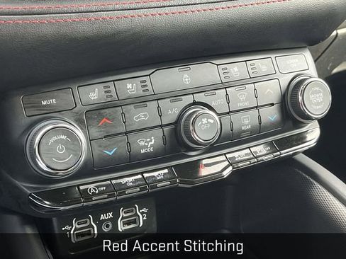 Used 2024 Dodge Durango GT image 35