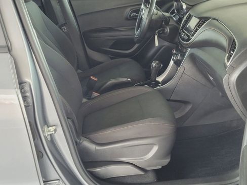 Used 2020 Chevrolet Trax LS image 16