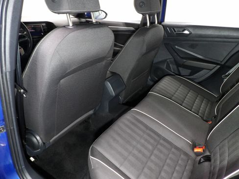 Used 2024 Volkswagen Jetta Sport FWD image 11