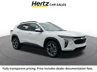Used 2025 Chevrolet Trax LT w/ LT Convenience Package FWD video 1