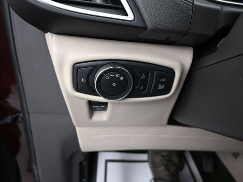 Used 2019 Lincoln Nautilus Select AWD/4WD image 16