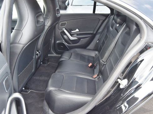 Used 2020 Mercedes-Benz CLA 250 4MATIC image 33