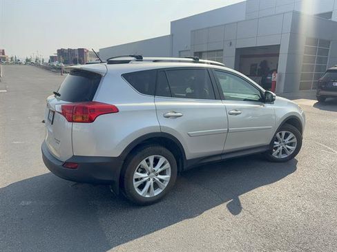 Used 2015 Toyota RAV4 Limited w/ Technology Package AWD/4WD image 2