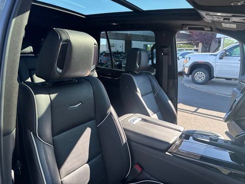 Used 2021 Cadillac Escalade Sport w/ Driver Assist Tech Package AWD/4WD image 44