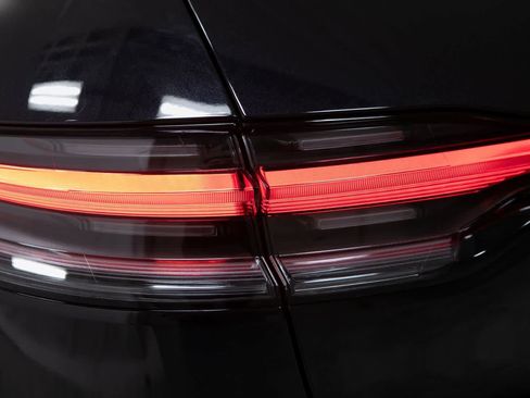 New 2026 Porsche Macan S AWD/4WD image 37