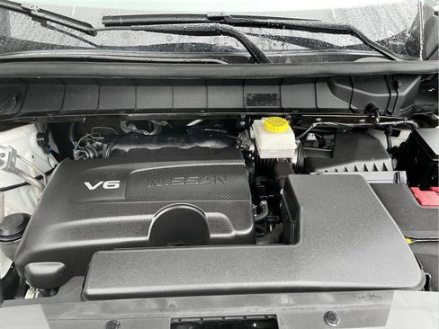 Used 2023 Nissan Pathfinder SL AWD/4WD image 11