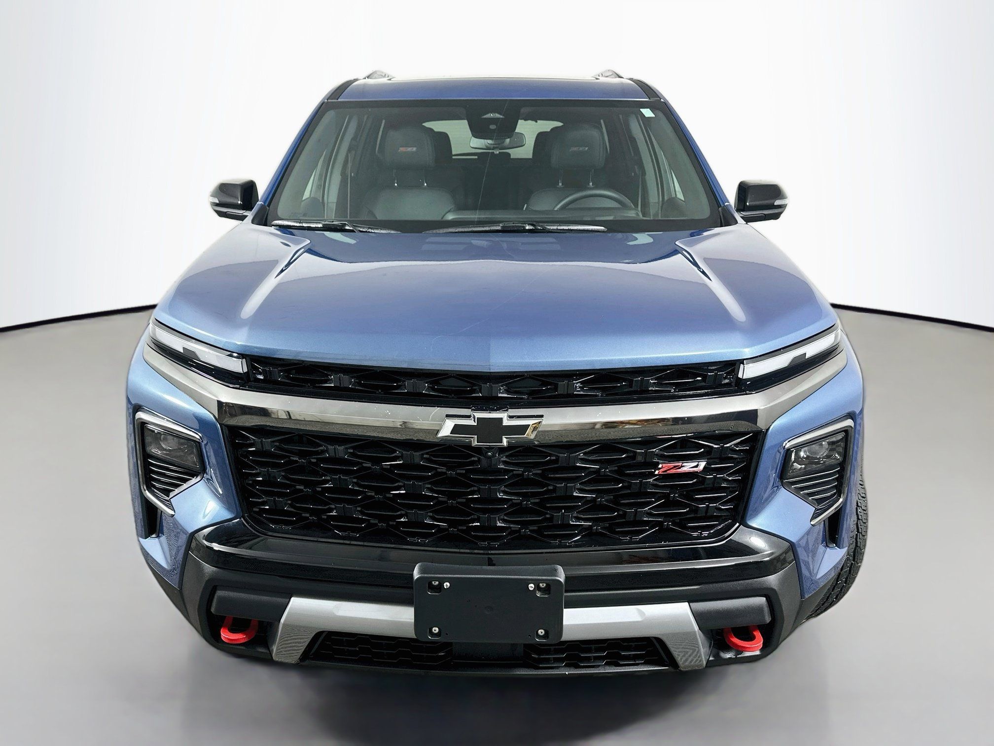 Used 2025 Chevrolet Traverse Z71 w/ Driver Confidence Package AWD/4WD image 2