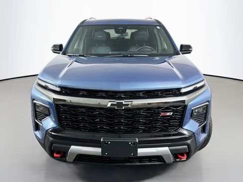 Used 2025 Chevrolet Traverse Z71 w/ Driver Confidence Package AWD/4WD image 2