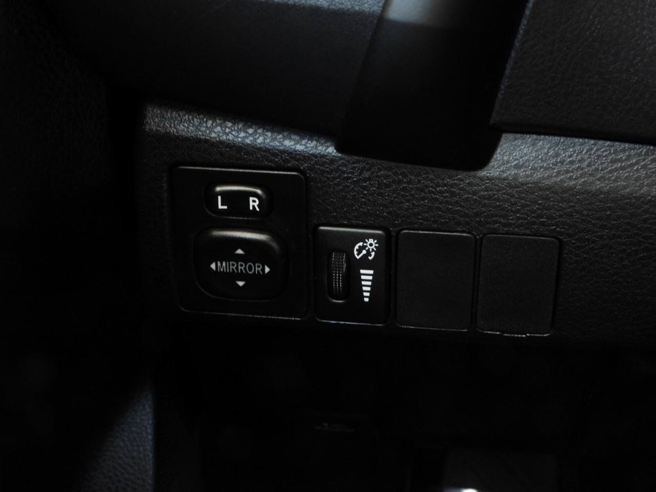 Used 2019 Toyota Corolla LE FWD image 63