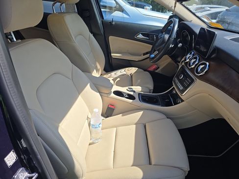 Used 2019 Mercedes-Benz GLA 250 w/ Convenience Package image 11