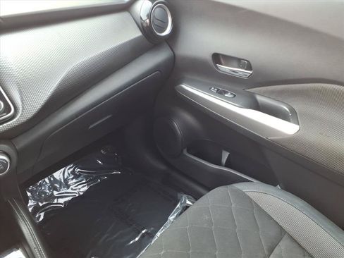 Used 2020 Nissan Kicks SV FWD image 23