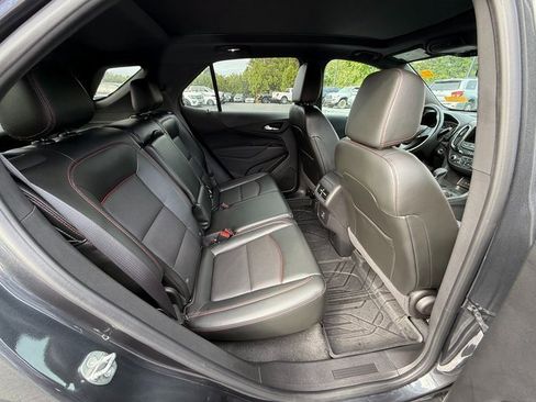 Used 2022 Chevrolet Equinox RS w/ RS Leather Package image 16