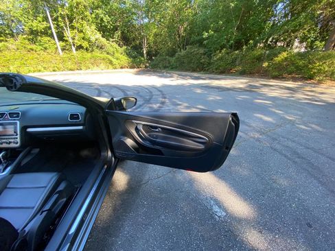 Used 2013 Volkswagen Eos FWD image 49