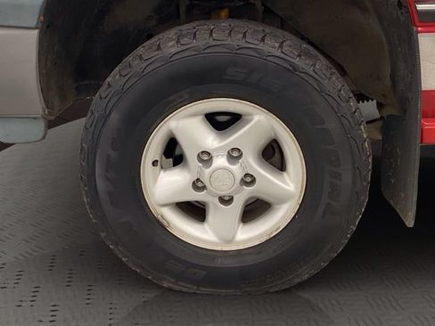 Used 1997 Dodge Ram 1500 Truck 4x4 Club Cab image 14