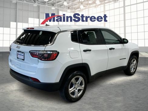 Used 2024 Jeep Compass Sport image 5