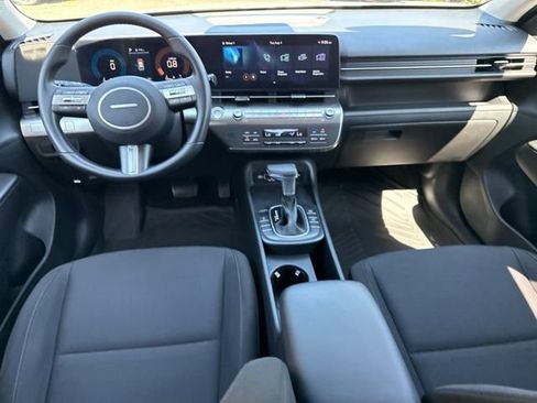 Used 2024 Hyundai Kona SEL AWD/4WD image 18