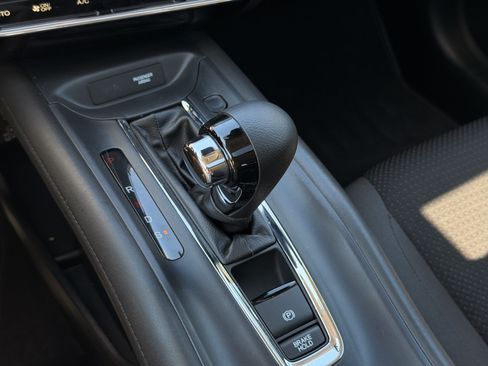 Certified 2022 Honda HR-V EX image 16