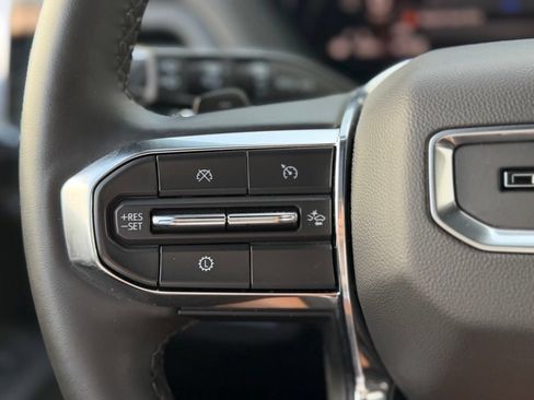 Used 2025 GMC Yukon Denali AWD/4WD image 31