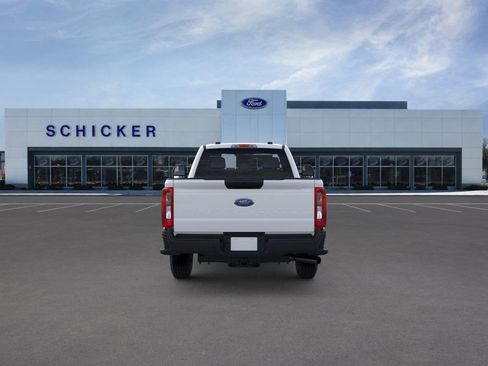 New 2026 Ford F250 XL w/ F-250 >10K GVWR Package image 5