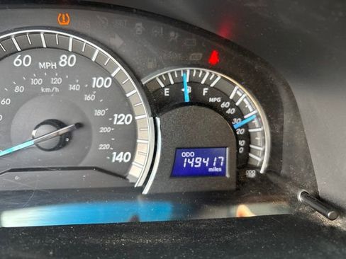 Used 2013 Toyota Camry SE FWD image 18