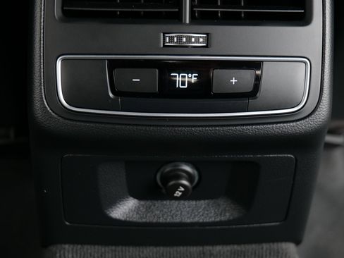 Used 2022 Audi A4 2.0T Premium image 47