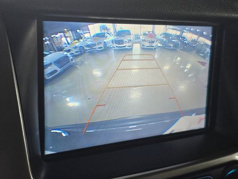 Used 2018 Chevrolet Suburban LT image 46