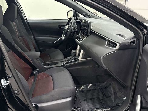 Certified 2025 Toyota Corolla Cross AWD Hybrid image 30