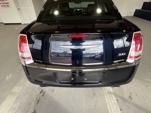Used 2012 Chrysler 300 Limited image 4