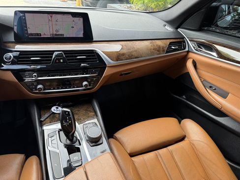 Used 2019 BMW 540i w/ Convenience Package RWD image 17