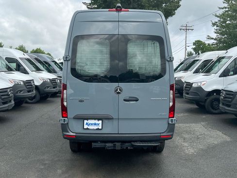 Used 2024 Mercedes-Benz Sprinter 3500 image 4