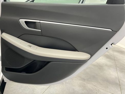 Used 2025 Hyundai Sonata SEL FWD image 17