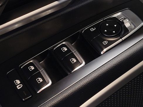 Used 2022 Kia Telluride S FWD image 27