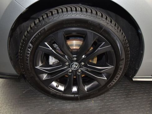 Used 2023 Toyota Sienna XSE w/ XSE Plus Package image 13