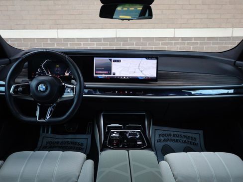Used 2023 BMW 740i RWD image 33